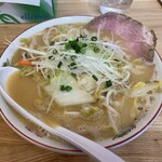 中華酒場 富味屋 - 牛骨ラーメン