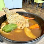 Hokkaido Sweets Parlour NORTH KITCHEN - チキンレッグの札幌スープカレー