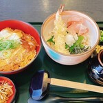 Kineya Ichikawa Nikkekorutonpuraza Ten - 丼と小うどんの定食