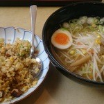 新中華料理 天福 - ラーメンセット６８０円（炒飯＆塩ラーメン）