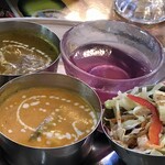 Namaste-Ganesha Kurashiki Ten - レディースセット¥880外　ナンorライス、ほうれん草チキンカレー、スイート野菜カレー、サラダ、デザート(ゼリー)、ドリンクのセット