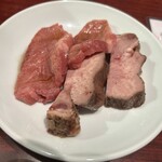 Yakiniku Ushi Meguro - 