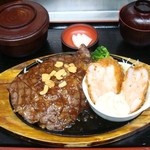 元祖 味里 - ボリューム◎な定食メニューを豊富にご用意しております。