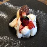 Bistro MAOLUCE - 白いシフォン