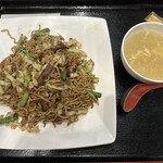 北京褸 - 上海焼きそば　750円