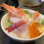 藤屋 - からと御膳 ハーフ海鮮丼