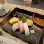 Dia no 55 - お席代+お通し代   800円(税抜)
                        お通しは正月らしくミニおせちに湯葉も付いてました♪