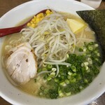 サッポロラーメン 一光 - みそバターラーメン(中盛) ＝880円