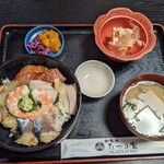 Tatsuno Ya - ミックス丼　780円