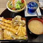 Hiroshima Teppan Mouri - 数日前のランチ。て最近始まった天重ランチ。エビが３本！