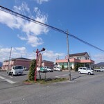 二度ザクラ - 店舗外観、駐車場