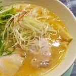 布施 細見商店 - スープが輝いてる