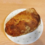 ブランジェリー ぱん・くまくる - 食べる前のロデヴを上から見ました