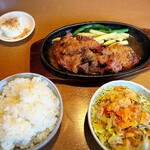 鉄板焼　み多加 - ステーキ:米国産牛サガリ(サラダ付)150g ご飯大 1,350円