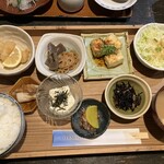 Oideyasu Ookiniya - 本日のおばんざい盛り合わせランチ　850円