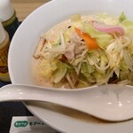 Ringer Hut Musashi Koyama Ten - 野菜たっぷりちゃんぽん 麺1.5倍(1050円)。