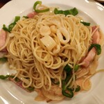 Hiroba - イカと明太子のクリームソーススパゲティ(850円)