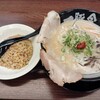 熟成豚骨ラーメン 一豚舎 - 「屋台豚骨ラーメン＆チャーハンセット(ミニ)」1067円