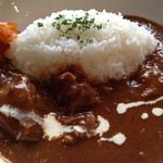 ブラッスリー ラ＊フェスタ  - 豚なんこつのトロトロギネスビール煮込みカレー。