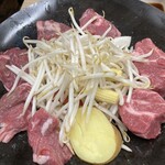 Yakiniku Horumon Jingisukan Gotsubo - 