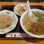 龍泉 - 台湾ラーメンセット930円。