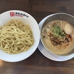 五十五番 - ゴマ坦々つけ麺（900円）
            味玉（120円）