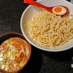 Mendokoro Hasumi Hiragishi Ten - まぐろ豚骨醤油つけ麺(大盛)