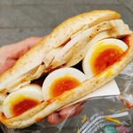 NewDays Ekyuto Nippori - タンパク質が取れるそうです。チキンとエッグのサンドイッチ。コンビニグルメ。#sandwich