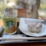 スターバックス コーヒー - 窓際の席で日向ぼっこしながら味わう✨