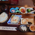 いっしょう - 一番お得であろう
            
            ●日替わり弁当（ドリンク付き）940円
            
            を2人共に注文した