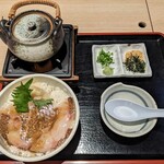 海鮮ダイニング 美喜仁館 - 桜鯛ごま漬け丼セット　1,375円