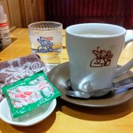 Komeda Coffee Ten Shinkotoni Ichibandori Ten - 《たっぷりカフェオーレ》税込￥620❣