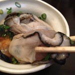 Seafood Izakaya Batchikoi - この時期になると一粒がデカい