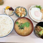 Teishoku no Yashiro - 豚汁定食、納豆