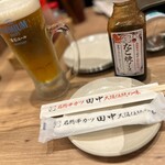 Kushi Katsu Tanaka Tobata Sayagaya Ten - 串カツソースとたこ焼きソースがセッティングされる光景、私は初です