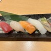 Sakanaya no Kaiten Zushi Uojo Nagoyashimeitoku Ten - 魚錠5種