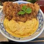 #Katsudon wa Hito o Shiawase ni Suru #Tojinai Katsudon Motoyawata Ten - 三元豚ロースとじないカツ丼　1000円