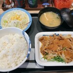 松屋 - 〜ロモサルタード風〜ネギたっぷり牛肉のエスニック炒め定食　830円→780円