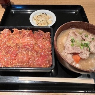 元祖マグロ胡麻ダレ丼！