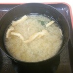 Matsuya Higashiyamatoshi Ekimae Ten - サービスの味噌汁