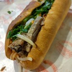 Banh Mi ☆ Sandwich Tokyu Puraza Harajuku Harakado Ten - バインミー／ベトナムハム＆鶏肉ペースト 858円