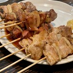 Yakitori Yoshidaya - 室蘭やきとり　かしら・タン・レバー・ぶた精肉