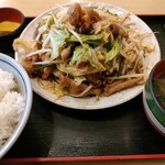 Drive-in Koka - モツ炒め定食　900円