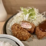 Tonkatsu Fujiyoshi Hon Ten - 断面