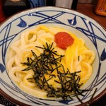 丸亀製麺 - 店員さんに生卵を予め混ぜてもらいました