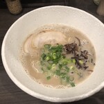 Kiyose Harutaya - こちらはお向かいの系列店の豚骨ラーメンです