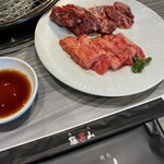 Yakiniku to Korean Razan Esukonfirudo Ten - 