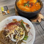 Yakiniku to Korean Razan Esukonfirudo Ten - 