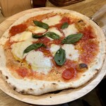 Pizza to Hamu to Tokidoki Wine Bonjourno Shokudo Mitokitaguchiten - マルゲリータ