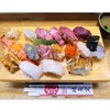 Kin Zushi Jizakana Tei - 特選握り15貫（￥4378）。左上には、さりげなく天然とらふぐが入る